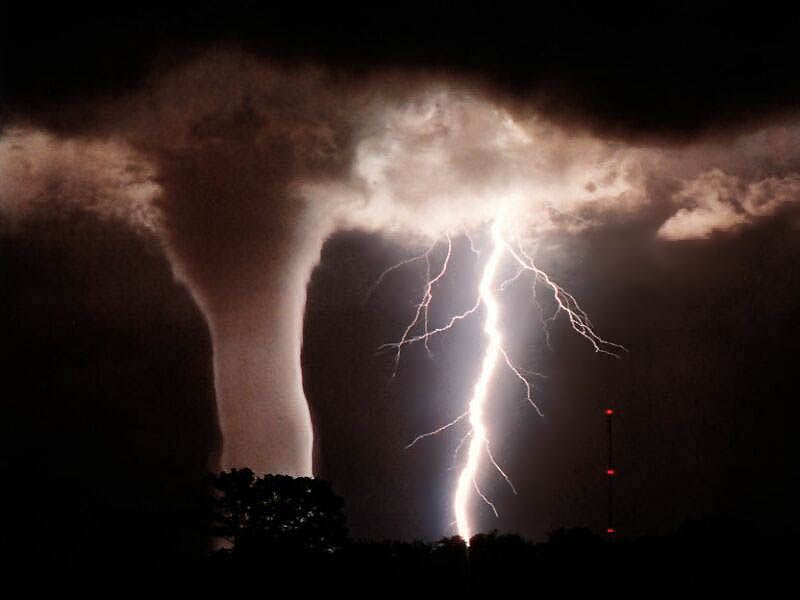 http://ournewsbrooklyn.files.wordpress.com/2007/09/tornado.jpg